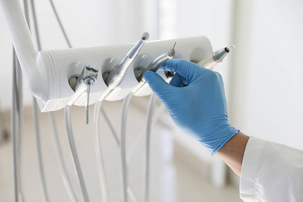 Professional Tooth Extraction technician working in Chapel Hill, TN